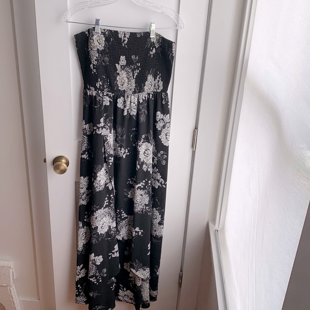 Socialite Strapless Smocked Floral Maxi Dress (Size S)